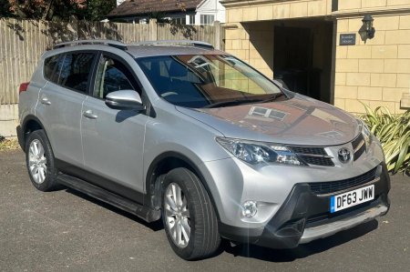 TOYOTA RAV4 2.2 D-CAT Invincible Auto 4WD Euro 5 5dr